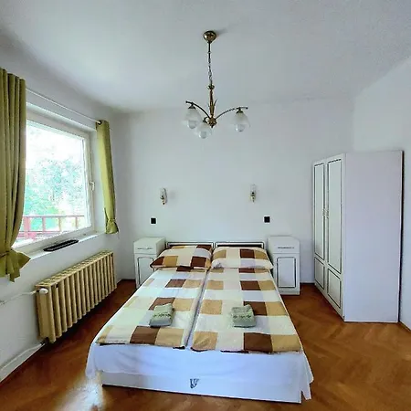 Leo - Family Apartment Siofok