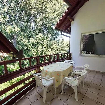 Leo - Family Apartment Siofok