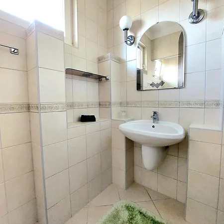 Leo - Family Apartment